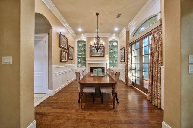 70 W Ambassador Bend, The Woodlands, TX 77382