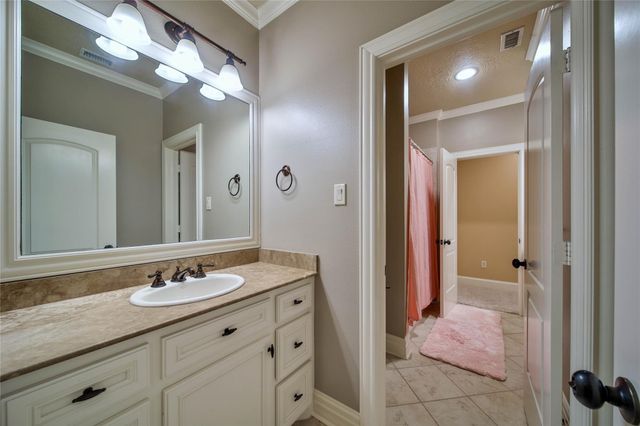70 W Ambassador Bend, The Woodlands, TX 77382