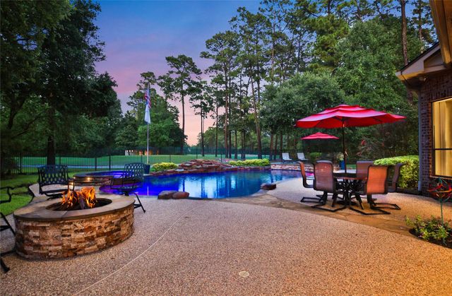 70 W Ambassador Bend, The Woodlands, TX 77382