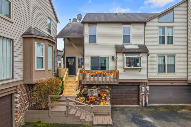 220 Spring Run Drive, Monroeville, PA 15146