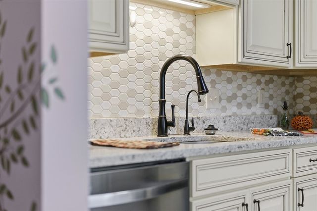 220 Spring Run Drive, Monroeville, PA 15146