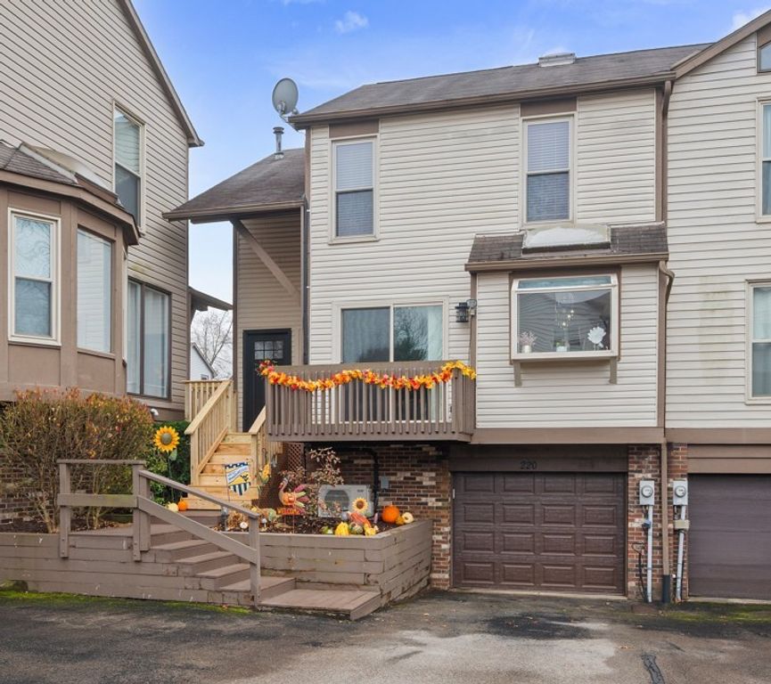 220 Spring Run Drive, Monroeville, PA 15146