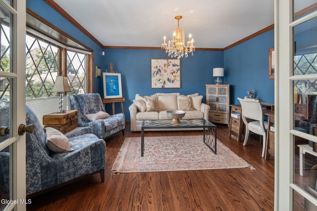 32 Fairway Court, Albany, NY 12208