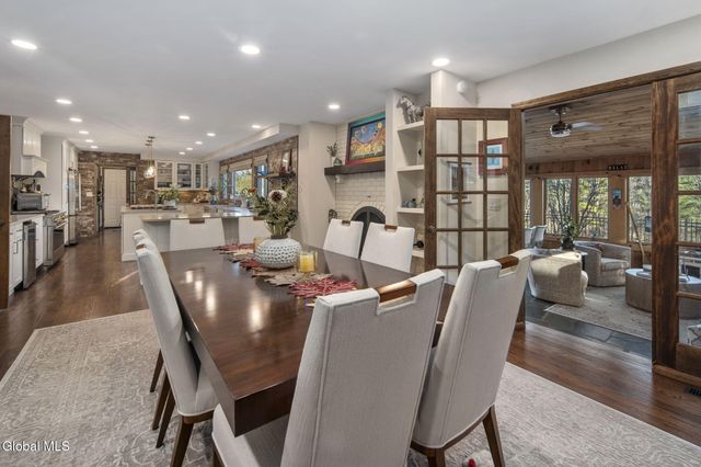 32 Fairway Court, Albany, NY 12208