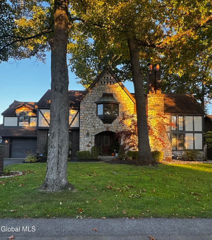 32 Fairway Court, Albany, NY 12208