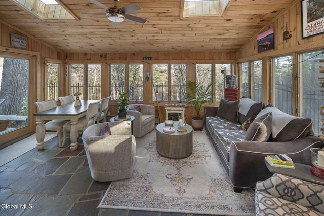 32 Fairway Court, Albany, NY 12208