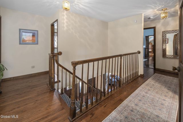 32 Fairway Court, Albany, NY 12208