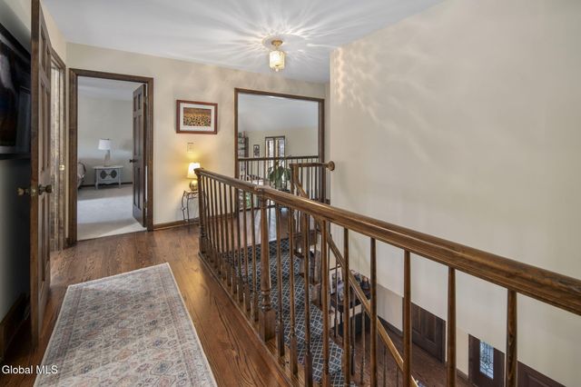 32 Fairway Court, Albany, NY 12208