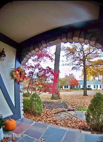 32 Fairway Court, Albany, NY 12208