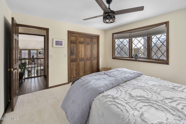 32 Fairway Court, Albany, NY 12208