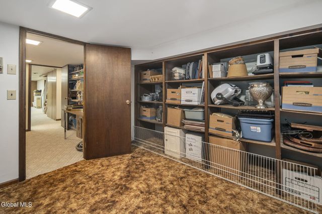 32 Fairway Court, Albany, NY 12208