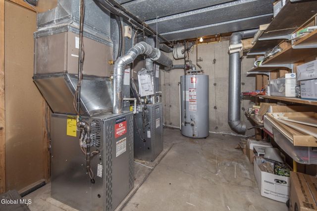 32 Fairway Court, Albany, NY 12208