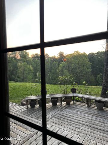 32 Fairway Court, Albany, NY 12208