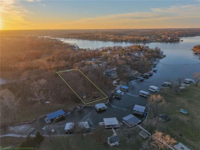 156 Barracuda Road, Gallatin, MO 64640