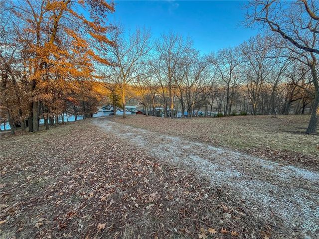 156 Barracuda Road, Gallatin, MO 64640