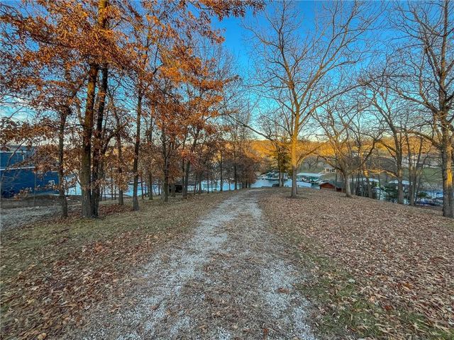 156 Barracuda Road, Gallatin, MO 64640