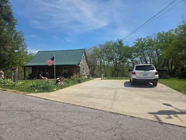 900 Wells Landing Road, Danville, KY 40422
