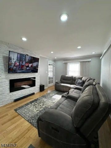 629 Washington Ave, Kenilworth Boro, NJ 07033