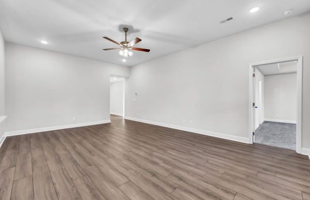 544 Ayden Ln, Clarksville, TN 37042