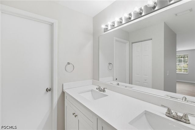 1505 NE 6th PL, Cape Coral, FL 33909