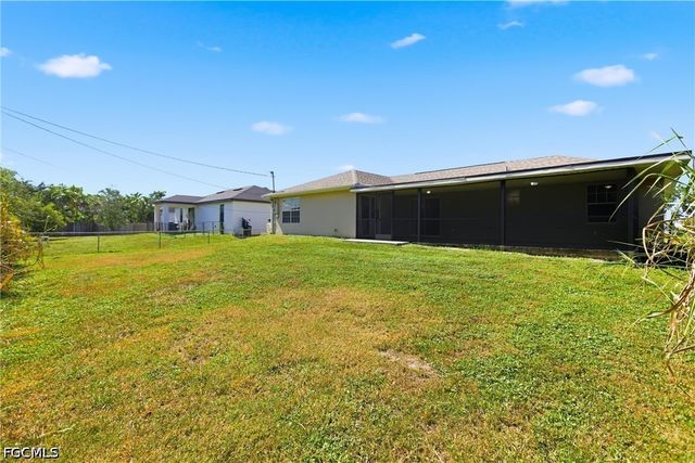 1505 NE 6th PL, Cape Coral, FL 33909