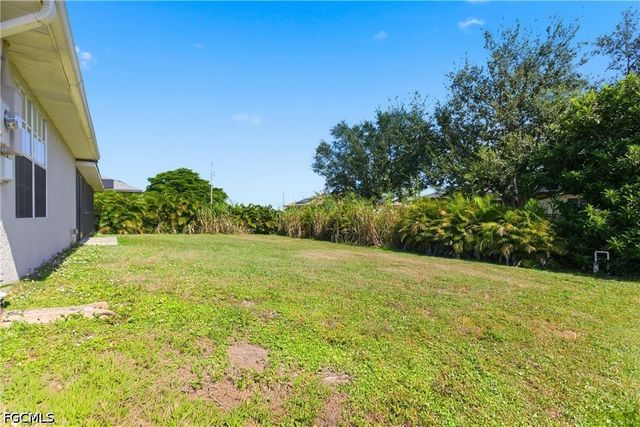 1505 NE 6th PL, Cape Coral, FL 33909
