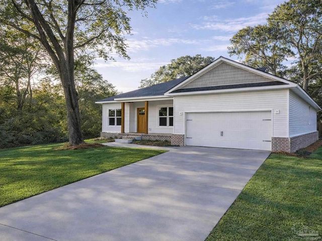 4046 Woodfin Cir, Pace, FL 32571