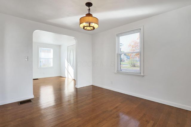 1938 Myrtle Avenue, Columbus, OH 43211