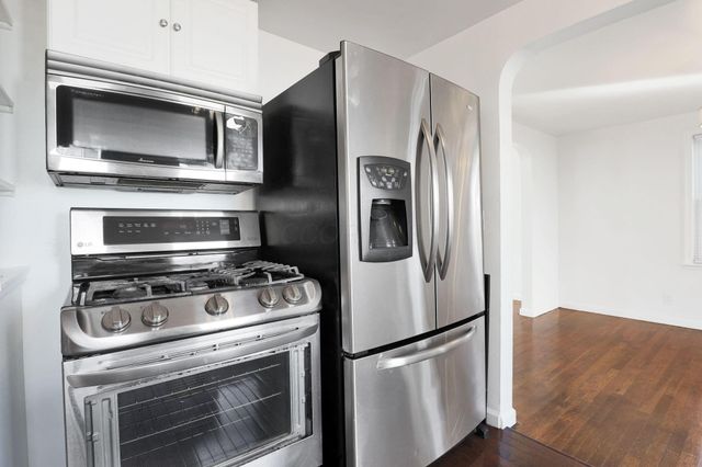 1938 Myrtle Avenue, Columbus, OH 43211