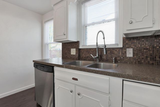 1938 Myrtle Avenue, Columbus, OH 43211