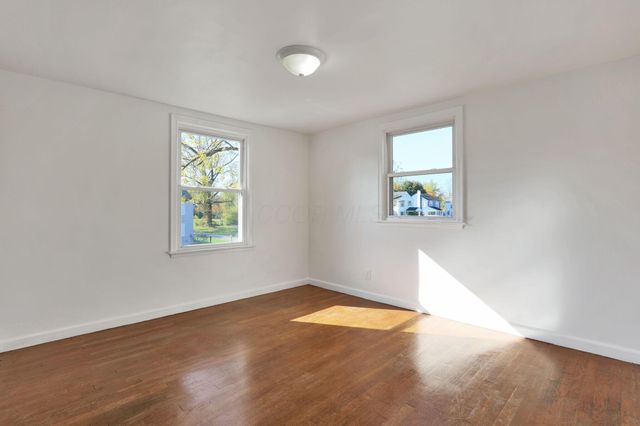 1938 Myrtle Avenue, Columbus, OH 43211