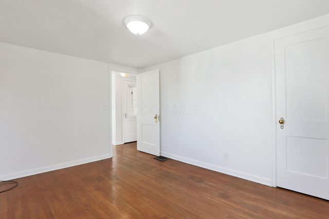 1938 Myrtle Avenue, Columbus, OH 43211