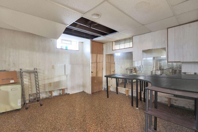 1938 Myrtle Avenue, Columbus, OH 43211