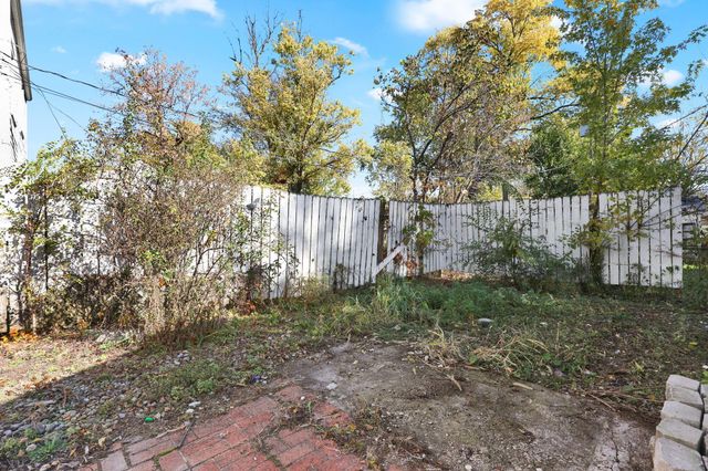 1938 Myrtle Avenue, Columbus, OH 43211