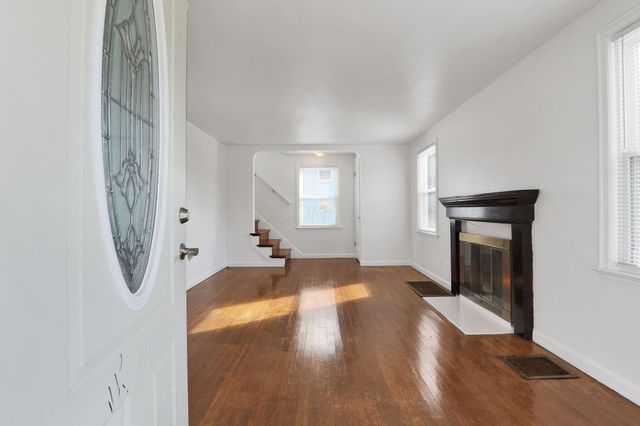 1938 Myrtle Avenue, Columbus, OH 43211