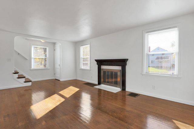 1938 Myrtle Avenue, Columbus, OH 43211