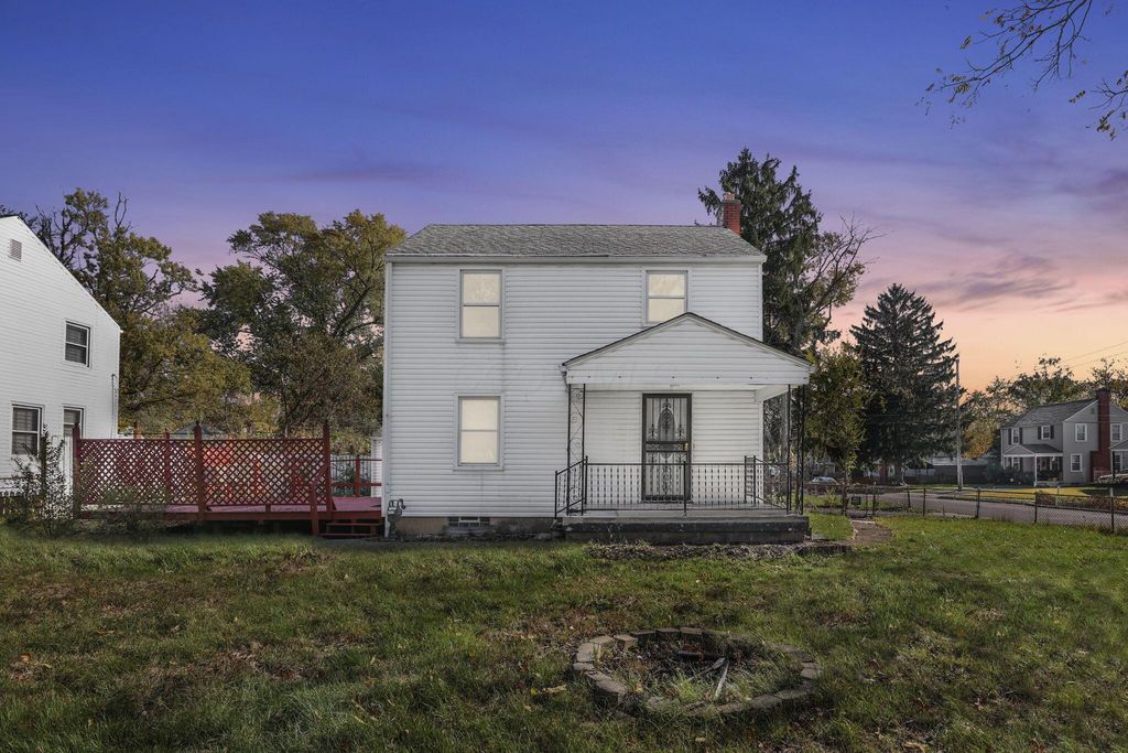 1938 Myrtle Avenue, Columbus, OH 43211