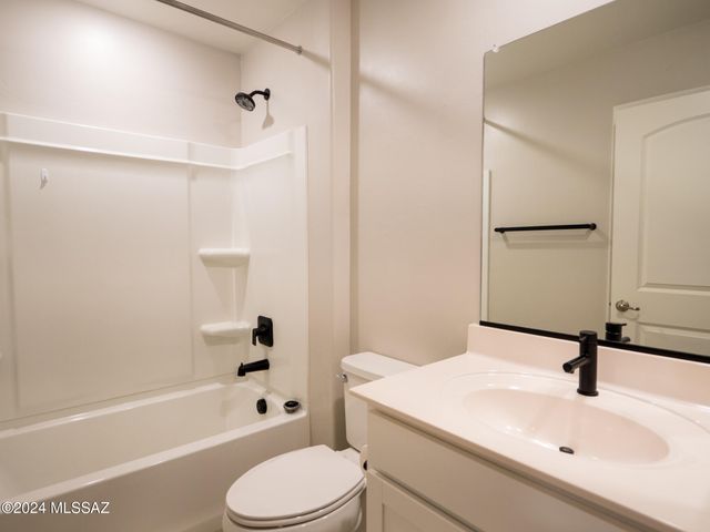 8737 E Pebble Stone Lane, Tucson, AZ 85730
