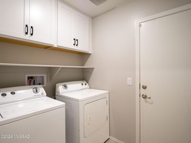 8737 E Pebble Stone Lane, Tucson, AZ 85730