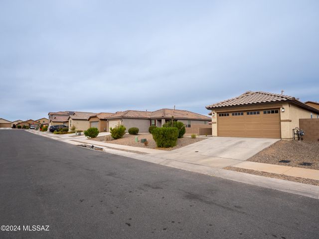 8737 E Pebble Stone Lane, Tucson, AZ 85730