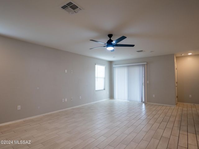 8737 E Pebble Stone Lane, Tucson, AZ 85730