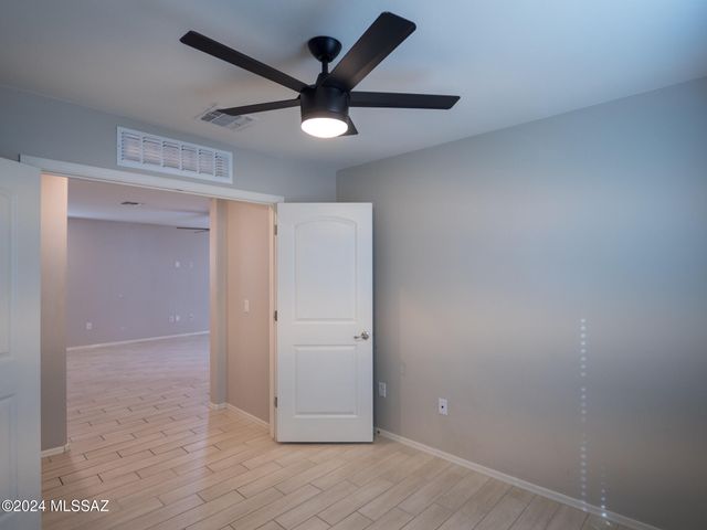 8737 E Pebble Stone Lane, Tucson, AZ 85730