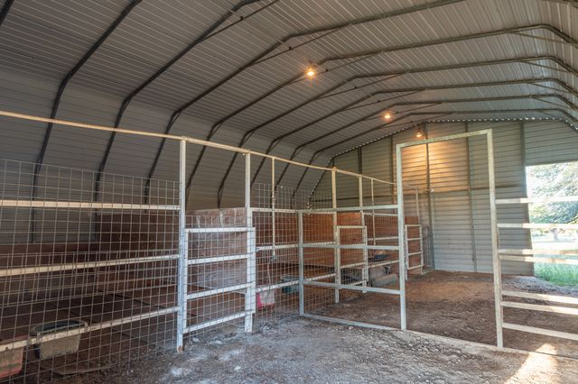 2496 Fm-182, Clifton, TX 76634
