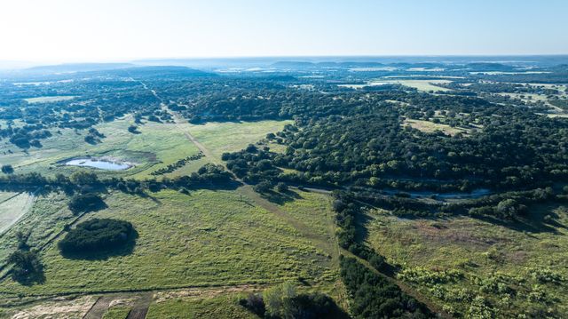 2496 Fm-182, Clifton, TX 76634