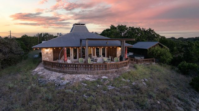 2496 Fm-182, Clifton, TX 76634