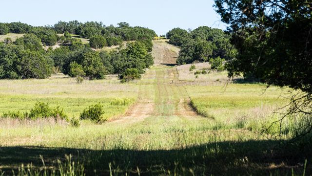 2496 Fm-182, Clifton, TX 76634