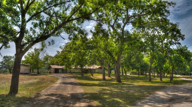 6613 FM 1120, Rio Frio, TX 78879