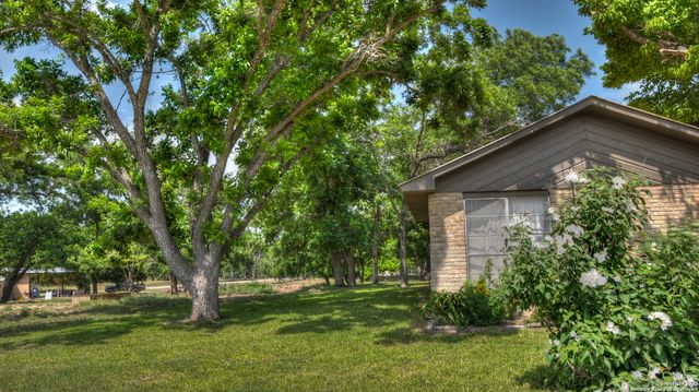 6613 FM 1120, Rio Frio, TX 78879