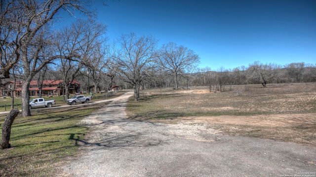 6613 FM 1120, Rio Frio, TX 78879