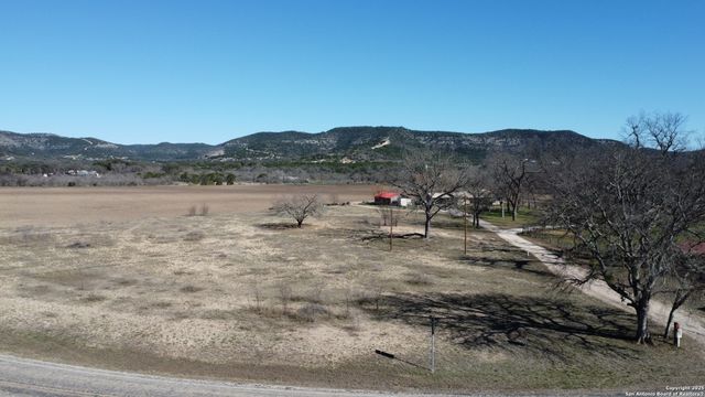 6613 FM 1120, Rio Frio, TX 78879